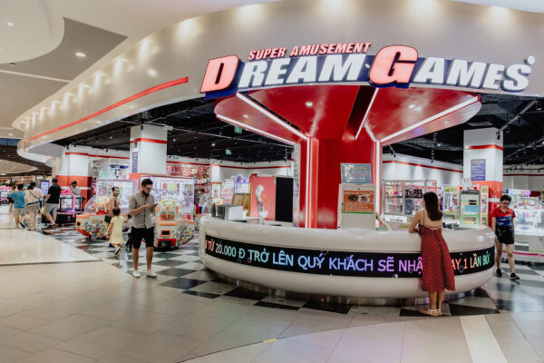 Màn hình LED cong cho trung tâm giải trí Dream Games - Aeon Mall - Tân Phú.