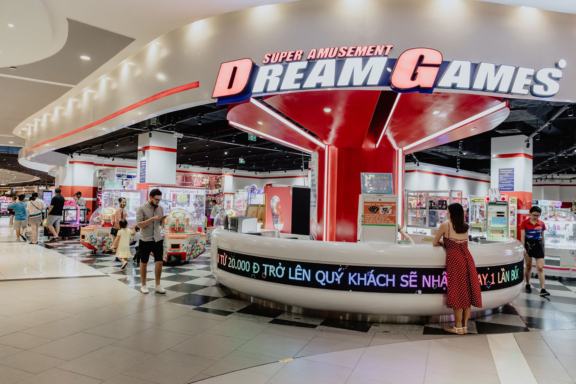 Màn hình LED cong cho trung tâm giải trí Dream Games - Aeon Mall - Tân Phú.