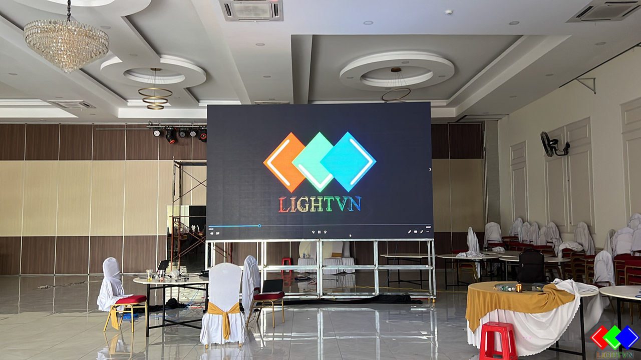 Lắp đặt màn hình LED