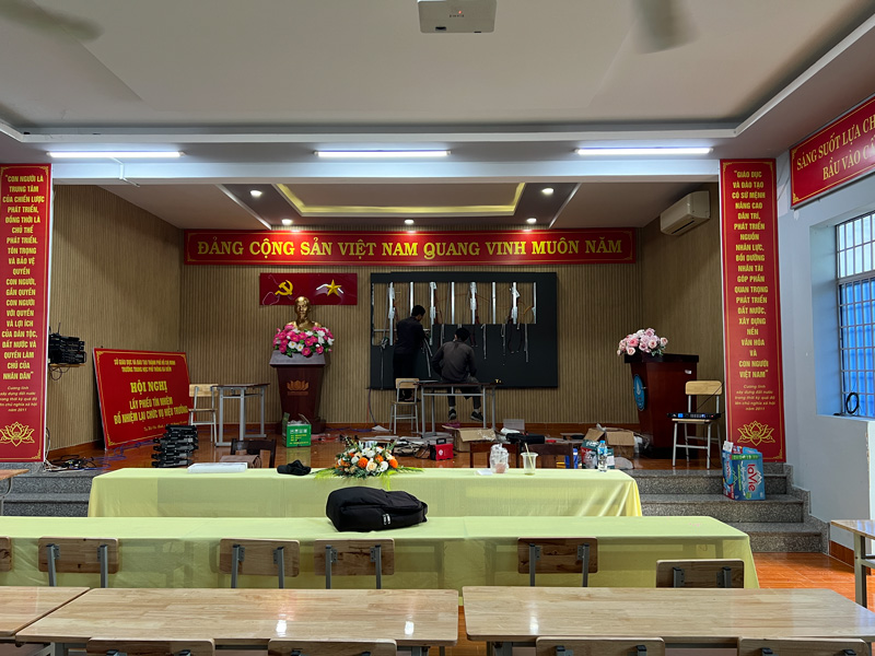 Lắp đặt màn hình LED cho trường học