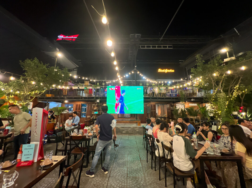 Cung cấp - Lắp đặt màn hình LED cho nhà hàng Sành Garden. 7 Màn hình LED P3
