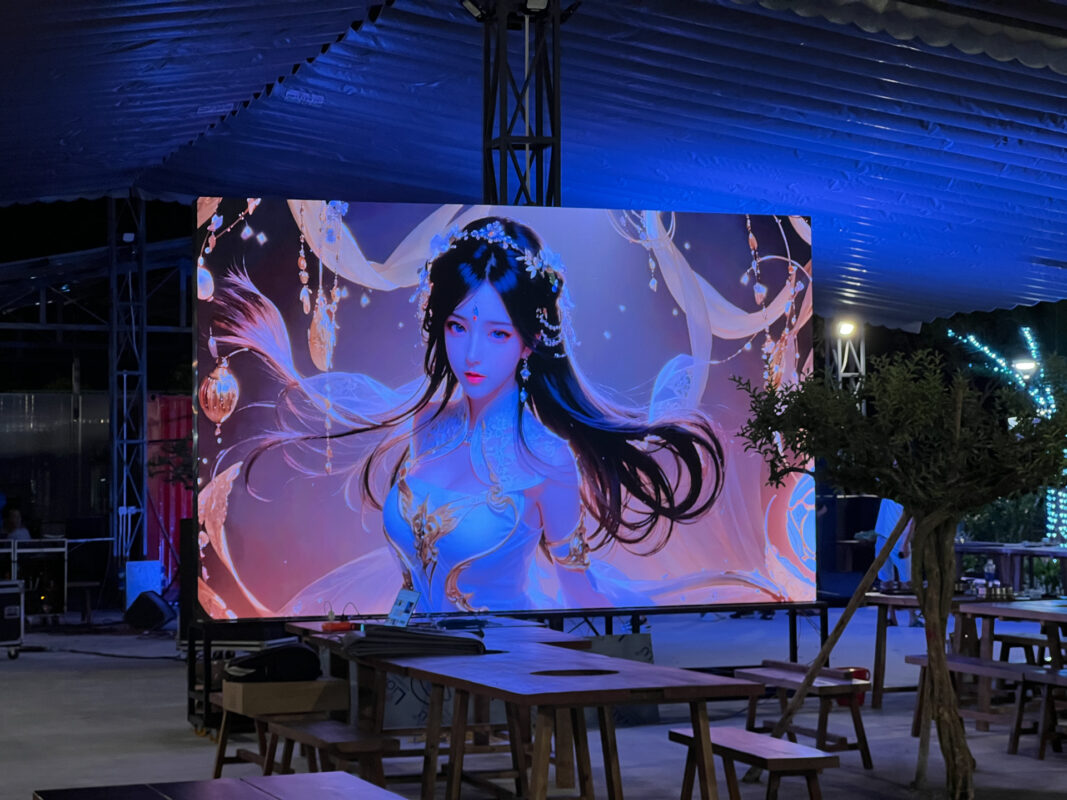 Màn hình LED di động cho nhà hàng 12 Màn hình LED di động