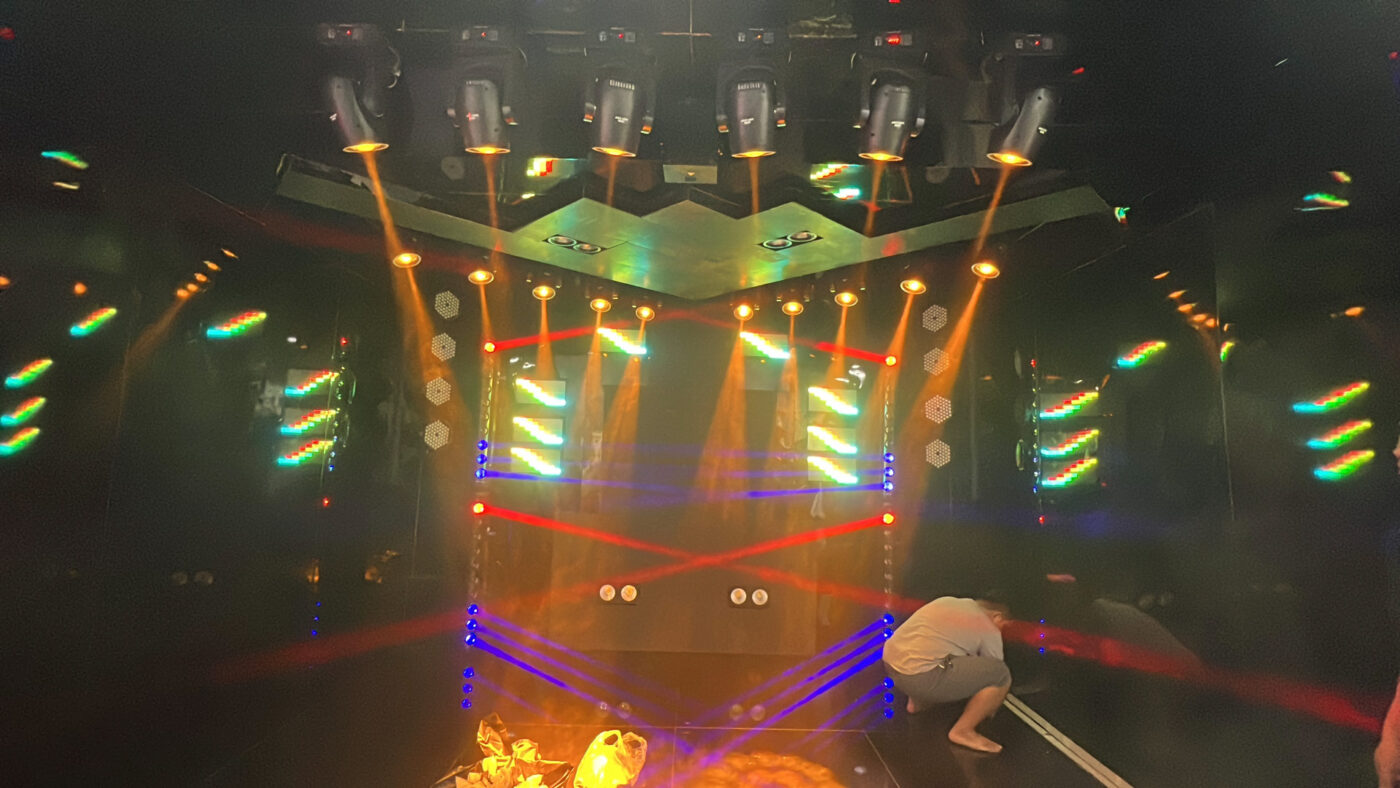 Ánh sáng phòng live