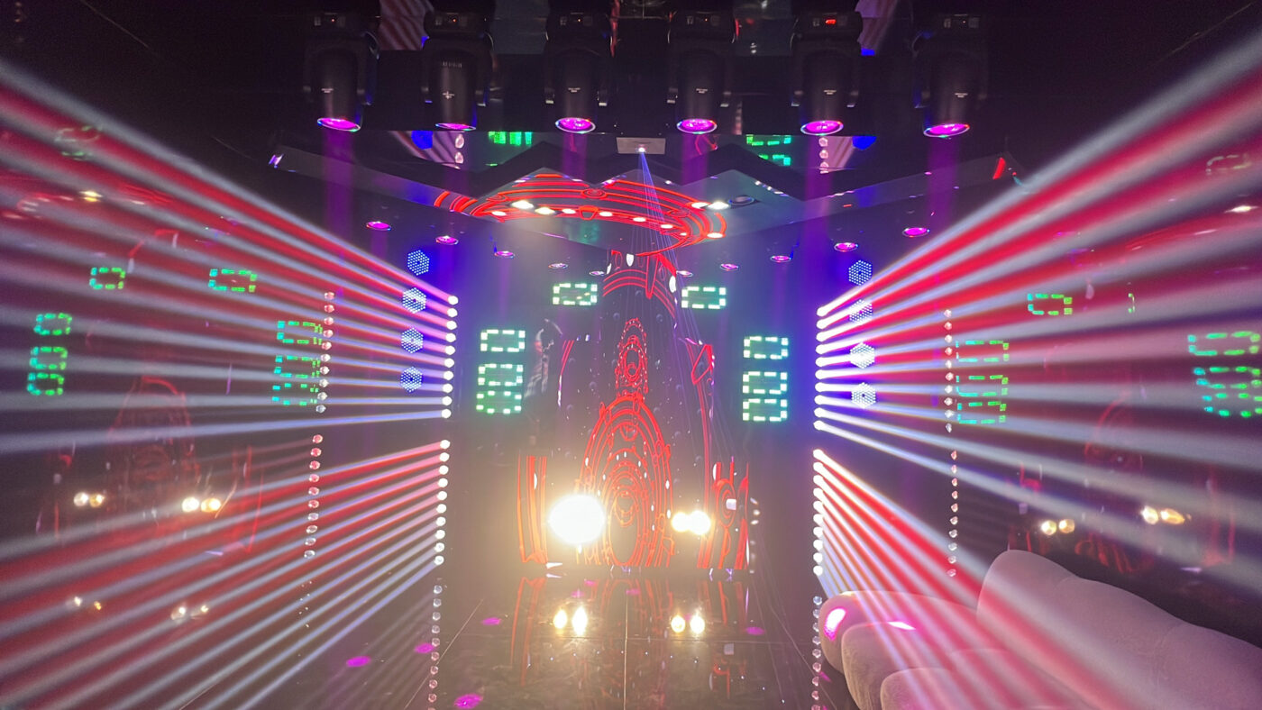 Cung cấp lắp đặt màn hình LED cho phòng live