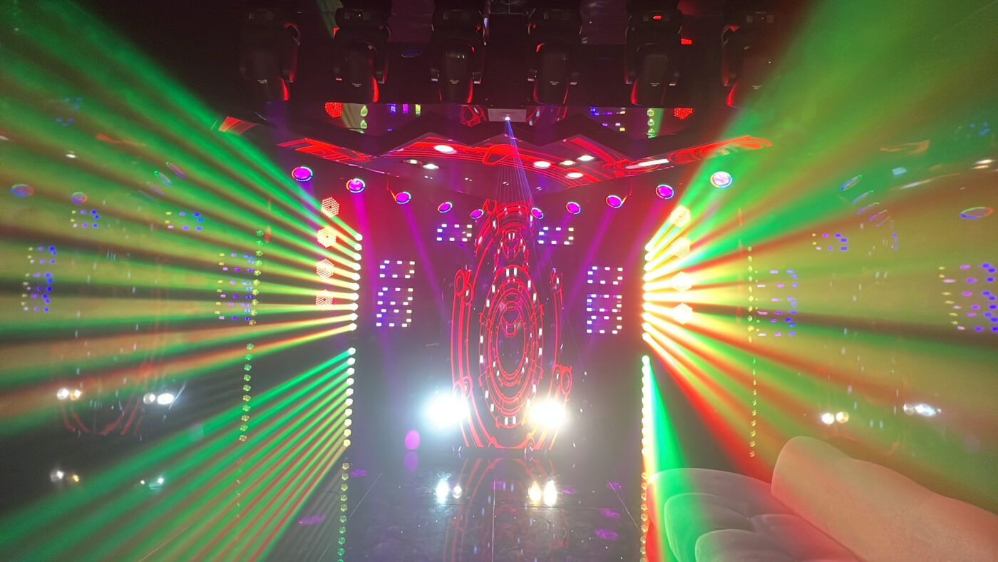 Cung cấp thiết bị ánh sáng phòng live