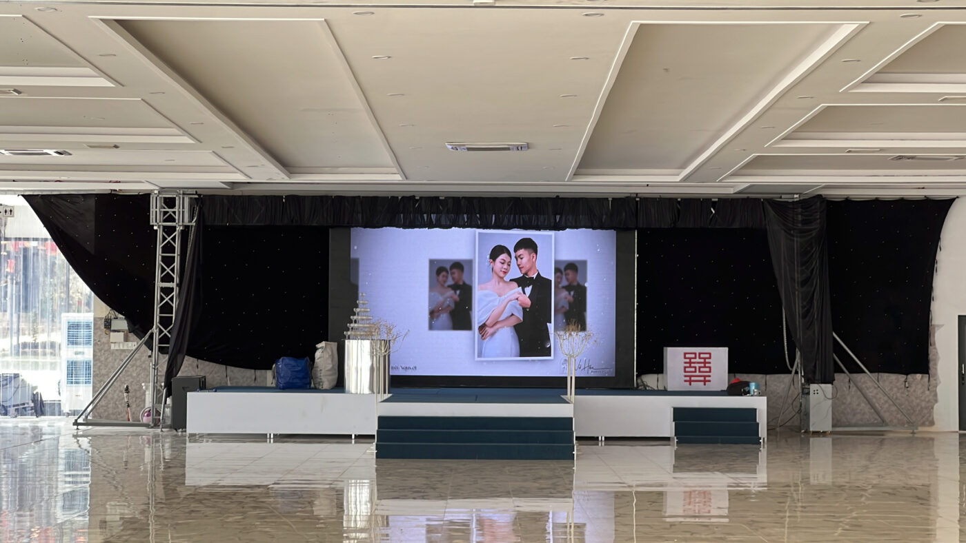 Màn hình LED cho nhà hàng Đỗ Quyên - An Lộc - Bình Long - Bình Phước.