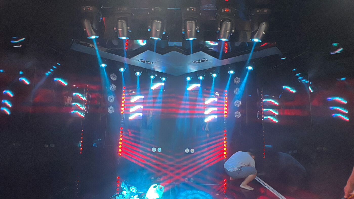 Màn hình LED phòng live