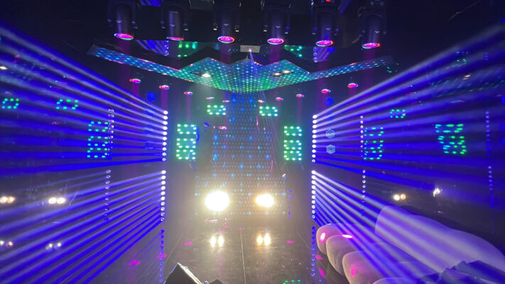 Phòng live đẹp.