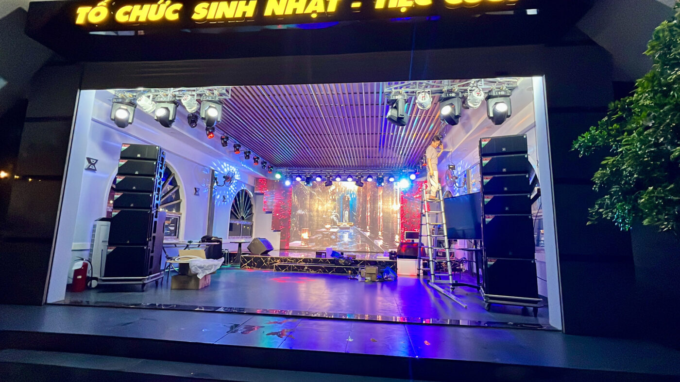 LIGHTVN cung cấp - Lắp đặt hệ thống ánh sáng - Màn hình LED tại Thạch Lựu Mộc - Định Quán - Đồng Nai. 8 Den san khau dong nai