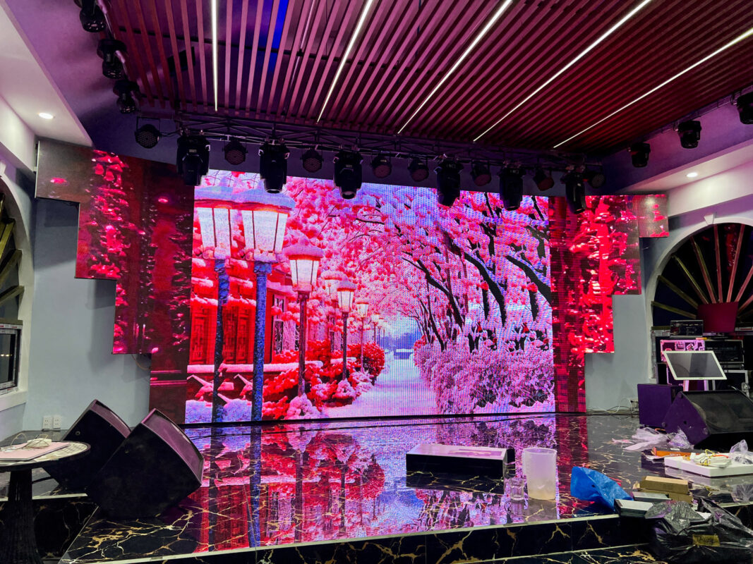 LIGHTVN cung cấp - Lắp đặt hệ thống ánh sáng - Màn hình LED tại Thạch Lựu Mộc - Định Quán - Đồng Nai. 7 Man hinh LED tai dong nai