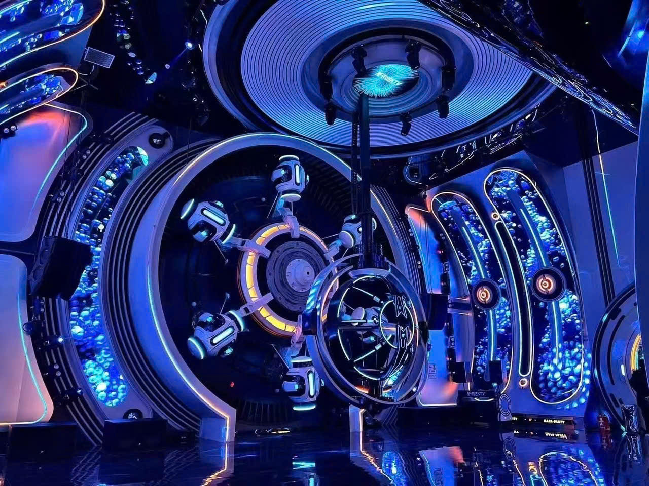 Nhan thi cong phong karaoke dien tich 25m2 tai HCM 2