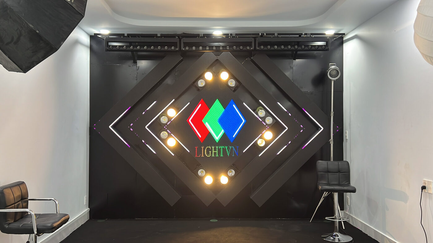 Thiết kế thi công hệ thống ánh sáng - màn hình LED cho phòng live stream 9 Man hinh LED mapping